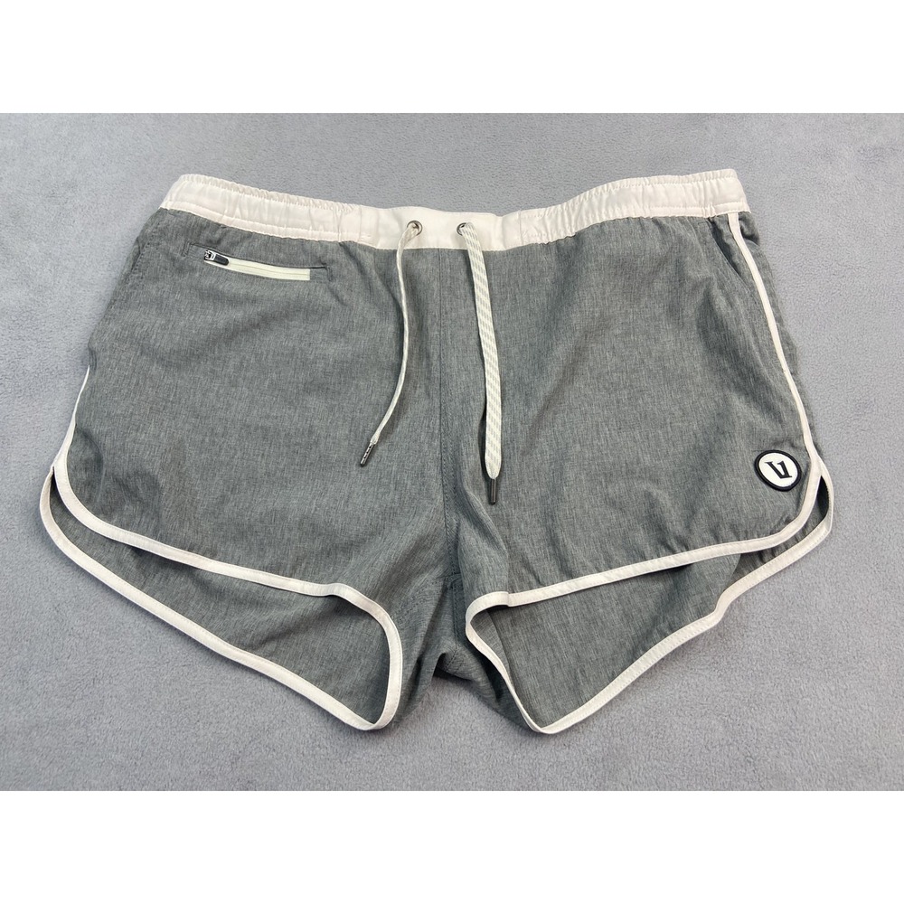 Vuori Shorts Womens XL Gray White Tavi 2" Contrast Trim Athletic Run Gym Active‎